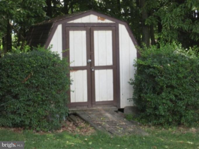 863 River Road Shepherdstown, WV 25443 - Photo 14 of 19 Shed