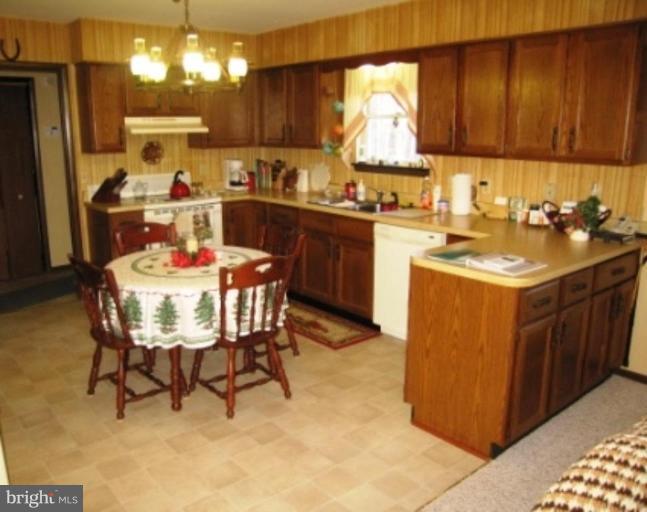 863 River Road Shepherdstown, WV 25443 - Photo 4 of 19 Kitchen with new tile