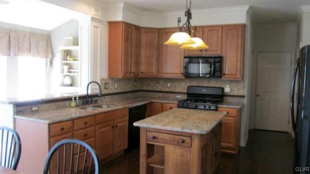 30 Lower Way Road Easton, PA 18045 - Photo 5 of 24 Kitchen/ Granite Counter Tops