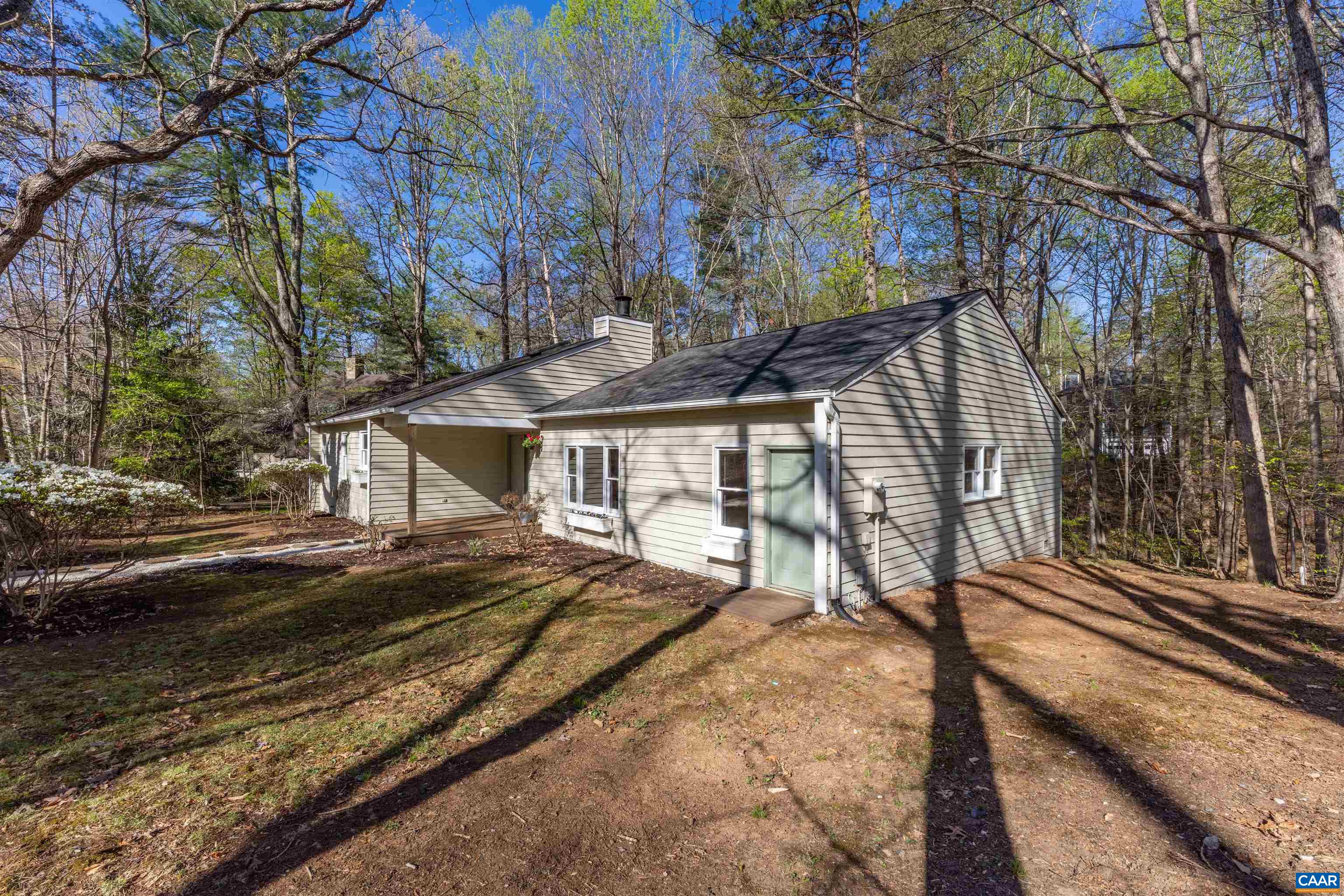 640 Big Oak Road Charlottesville, VA 22903 - Photo 2 of 27