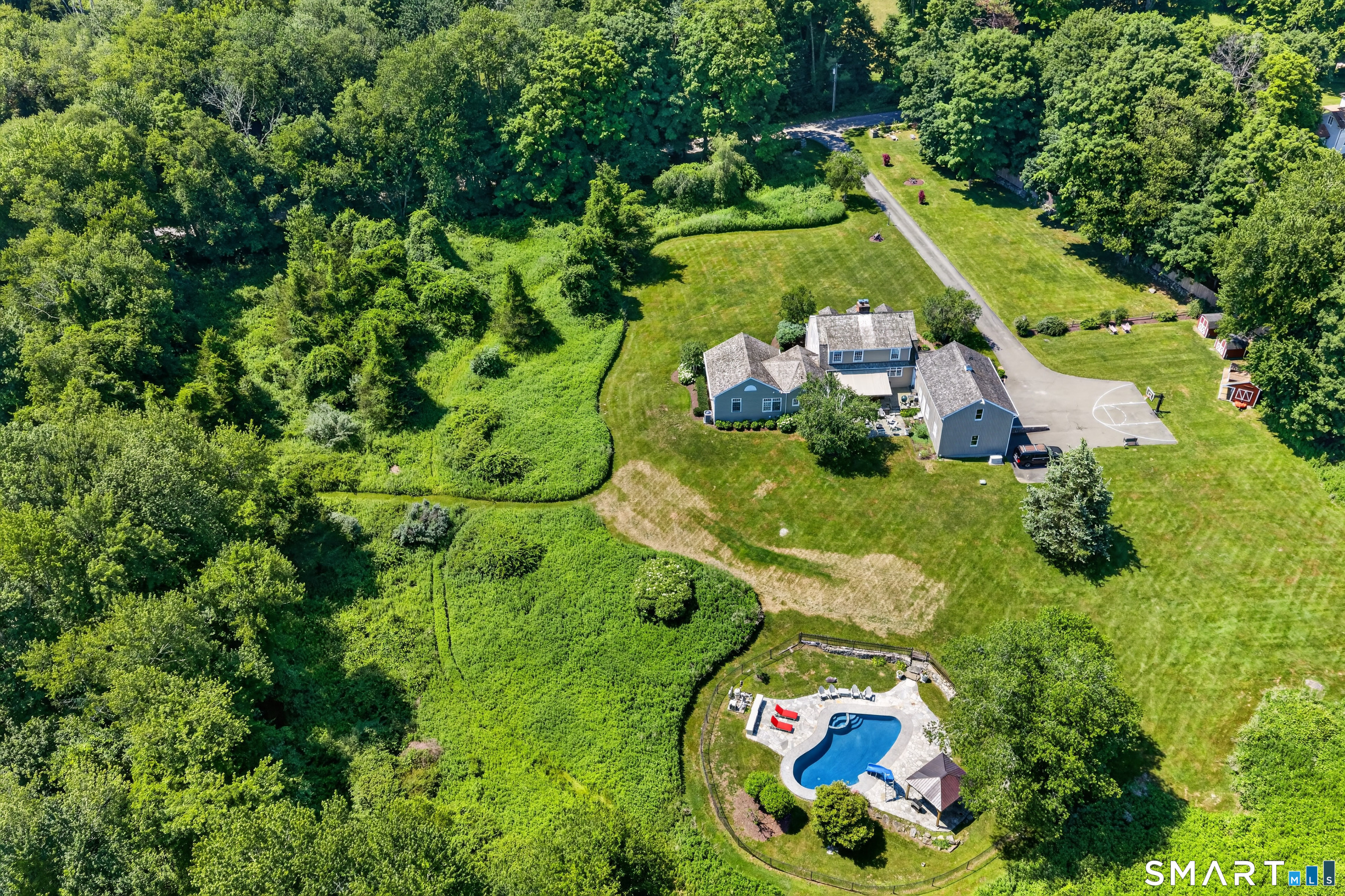 20 Head Of Meadow Road Newtown, CT 06470 - Photo 3 of 40