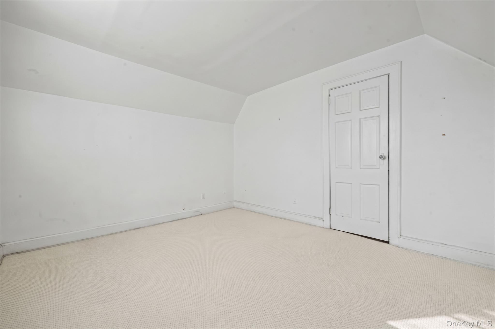 1956 Old Mill Road Merrick, NY 11566 - Photo 22 of 28 Gallery Image 22