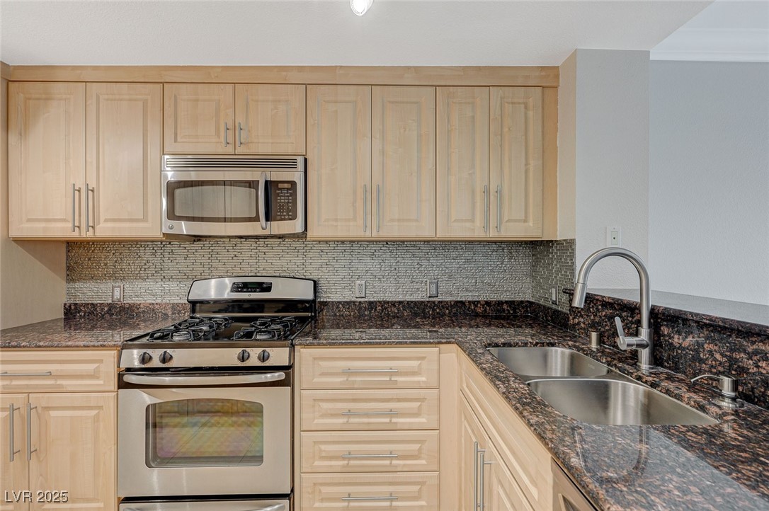 210 East Flamingo Road, Unit 105 Las Vegas, NV 89169 - Photo 5 of 37