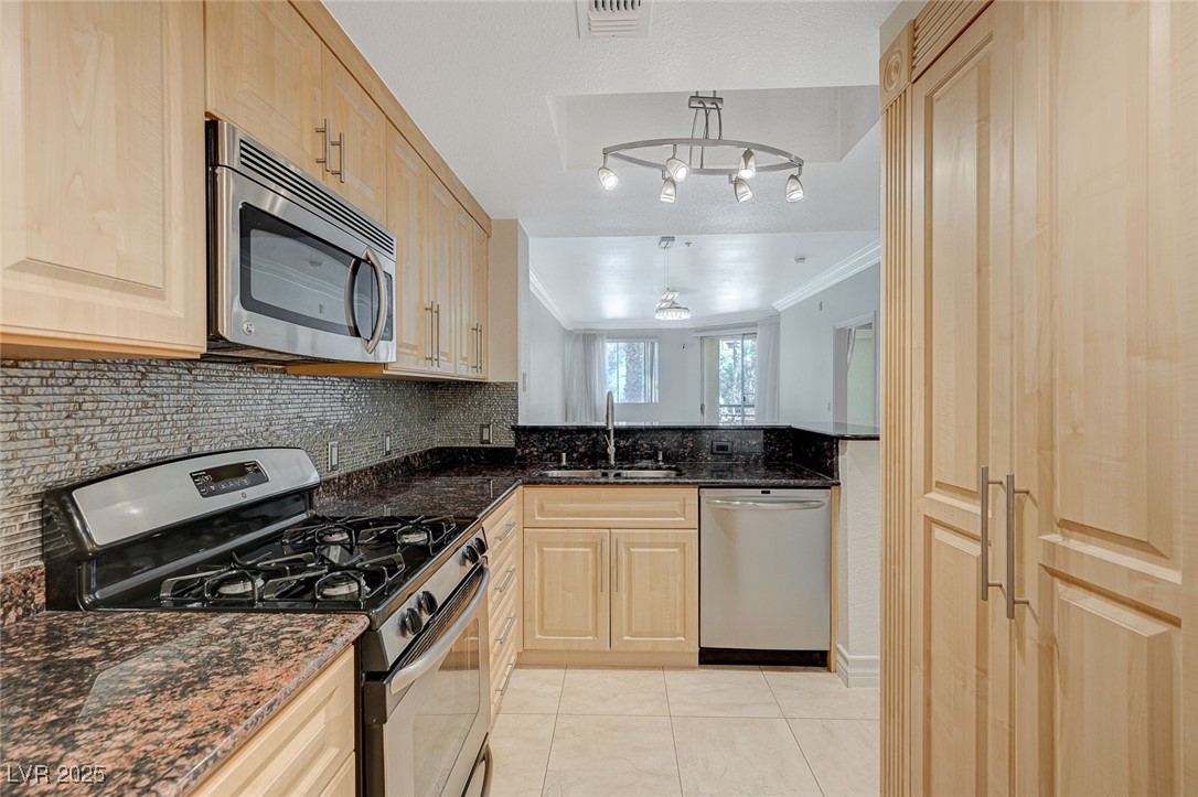 210 East Flamingo Road, Unit 105 Las Vegas, NV 89169 - Photo 7 of 37