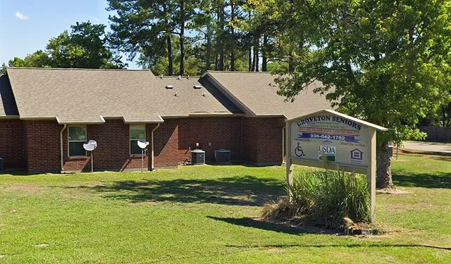 $653 | 545 East 1st Street, Groveton, TX 75845