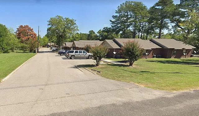 $653 | 545 East 1st Street, Groveton, TX 75845