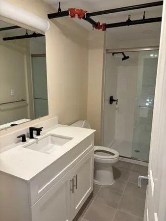 $1,950 | 19 Commercial Street, Unit 303, New Bedford, MA 02740