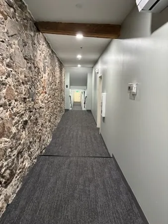 $1,950 | 19 Commercial Street, Unit 303, New Bedford, MA 02740