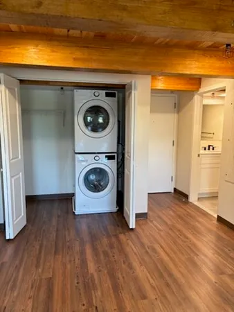 $1,950 | 19 Commercial Street, Unit 303, New Bedford, MA 02740