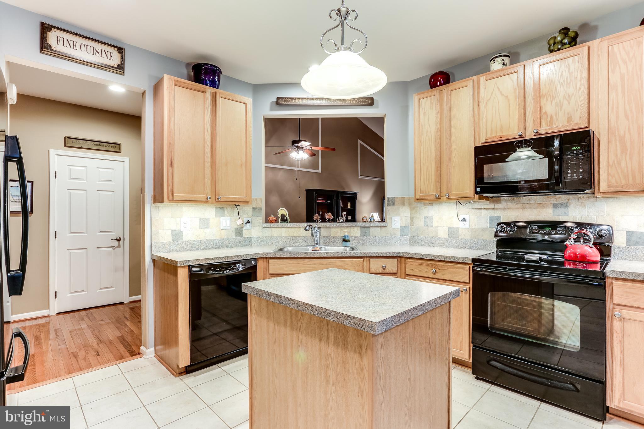 8481 Grove Angle Road, Unit 9 Ellicott City, MD 21043 - Photo 6 of 41 Kitchen