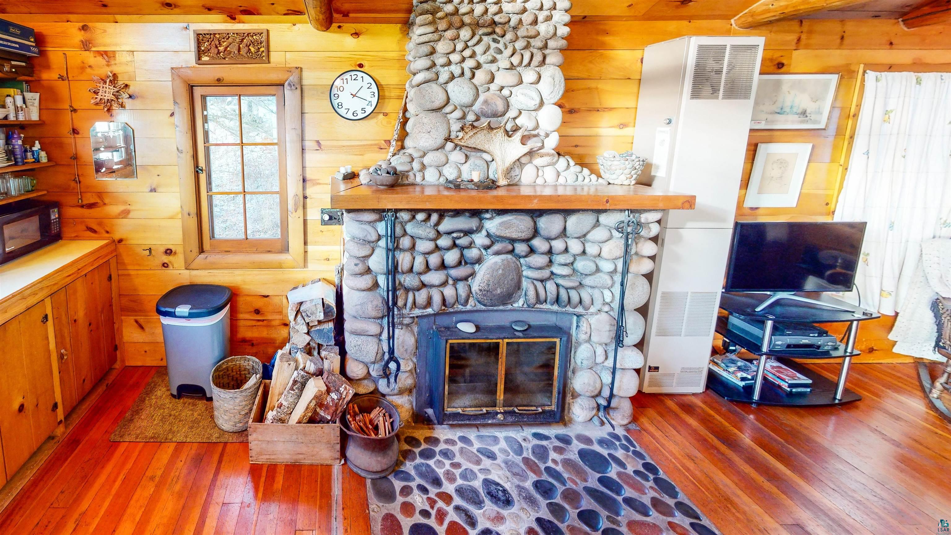 4190 Cascade Beach Road Lutsen, MN 55612 - Photo 5 of 28