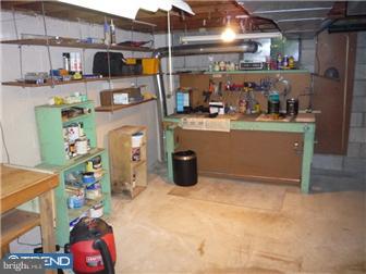 2039 Lorraine Road Reading, PA 19604 - Photo 11 of 12 Gallery Image 11