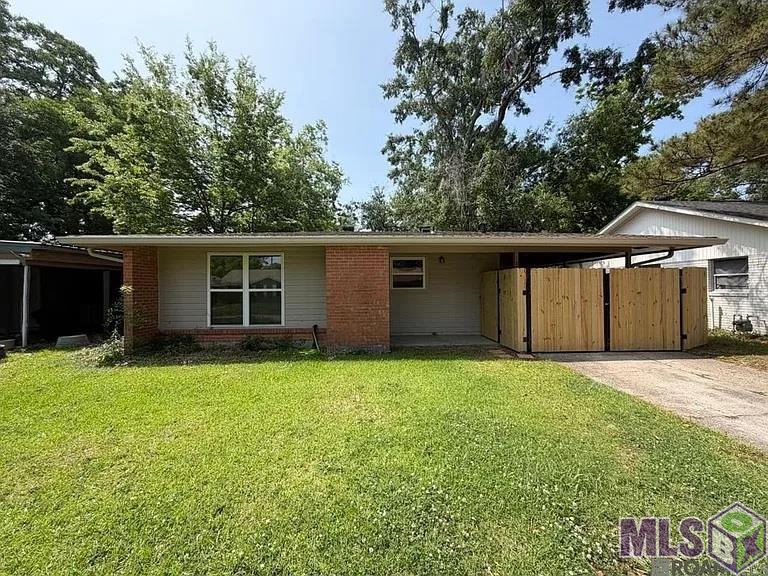 11976 Baylor Drive Baton Rouge, LA 70816 - Photo 1 of 9