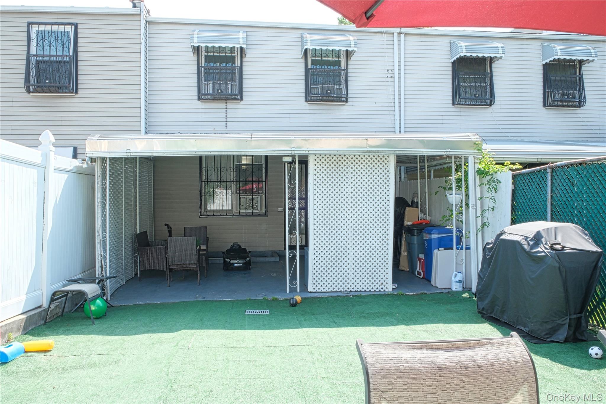 1069 Simpson Street Bronx, NY 10459 - Photo 12 of 17