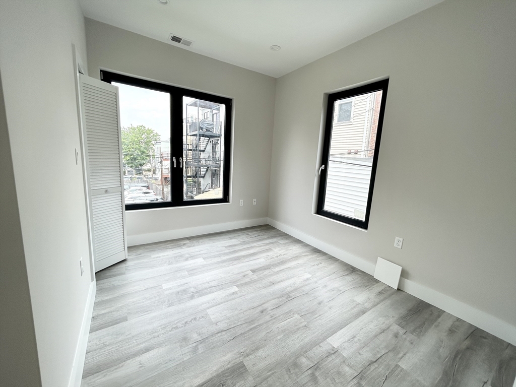 2 West 3rd St Place, Unit REAR Boston, MA 02127 - Photo 5 of 12