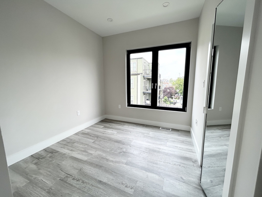 2 West 3rd St Place, Unit REAR Boston, MA 02127 - Photo 6 of 12