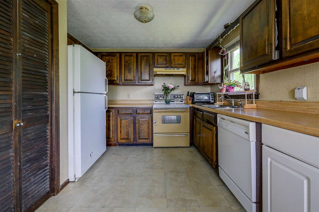 40 Orchard Path Road Weare, NH 03281 - Photo 18 of 35
