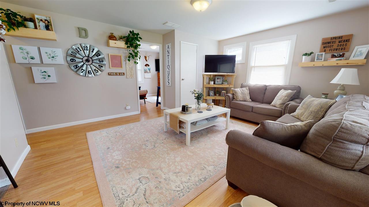 1253 Bell Run Road Fairmont, WV 26554 - Photo 3 of 18 Gallery Image 3