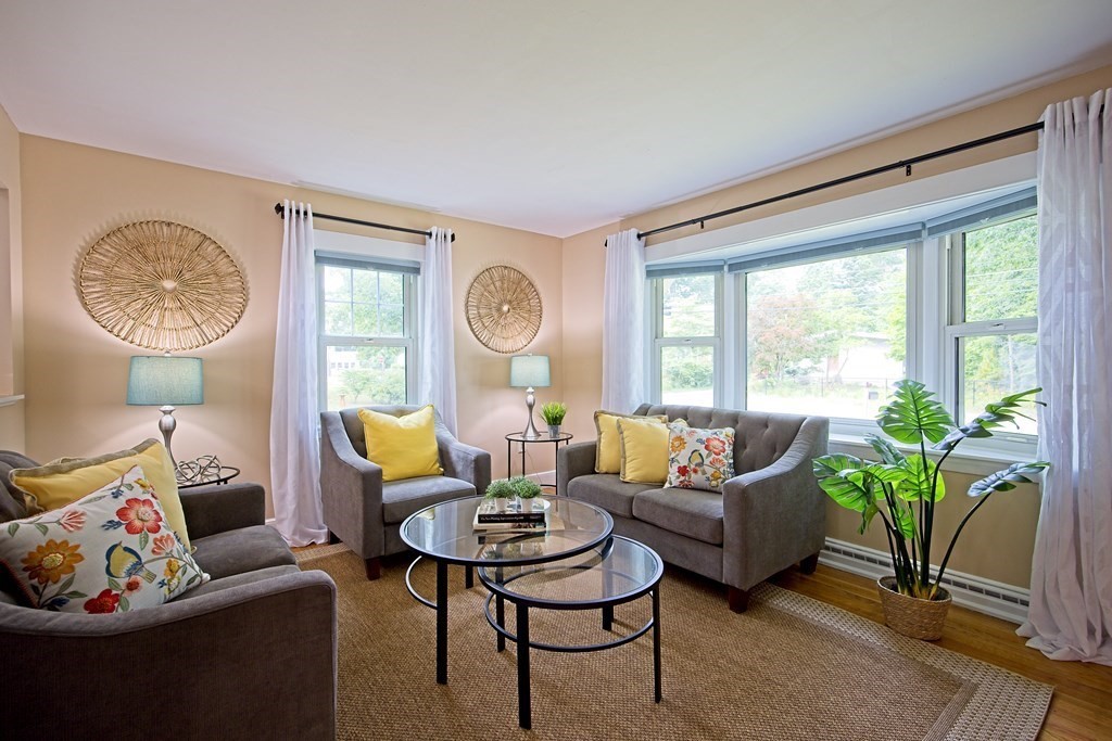 7 Bridle Road Billerica, MA 01821 - Photo 1 of 26 Gallery Image 1