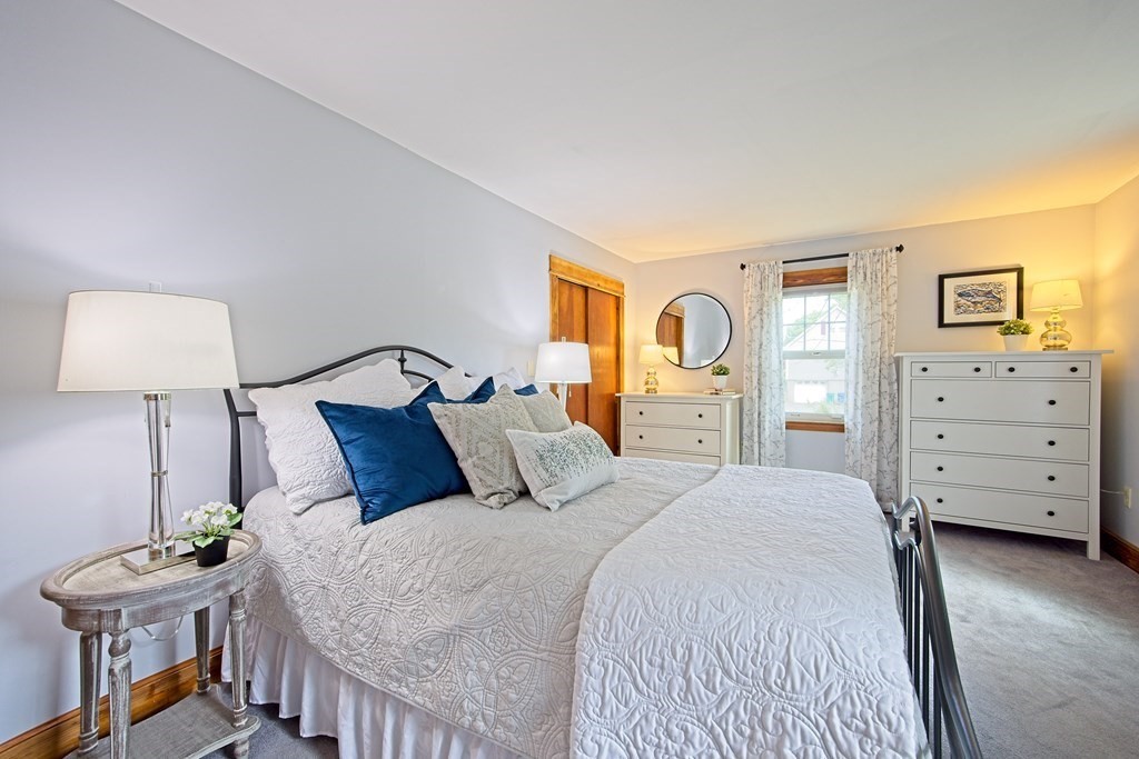 7 Bridle Road Billerica, MA 01821 - Photo 8 of 26 Gallery Image 8