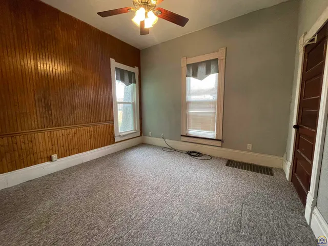 $125,000 | 415 Market Street, Emporia, KS 66801