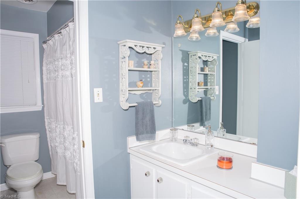 3608 Hobbs Road Greensboro, NC 27410 - Photo 21 of 24 Gallery Image 21