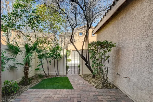 $2,450 | 3140 Nevelson Walk, Henderson, NV 89044