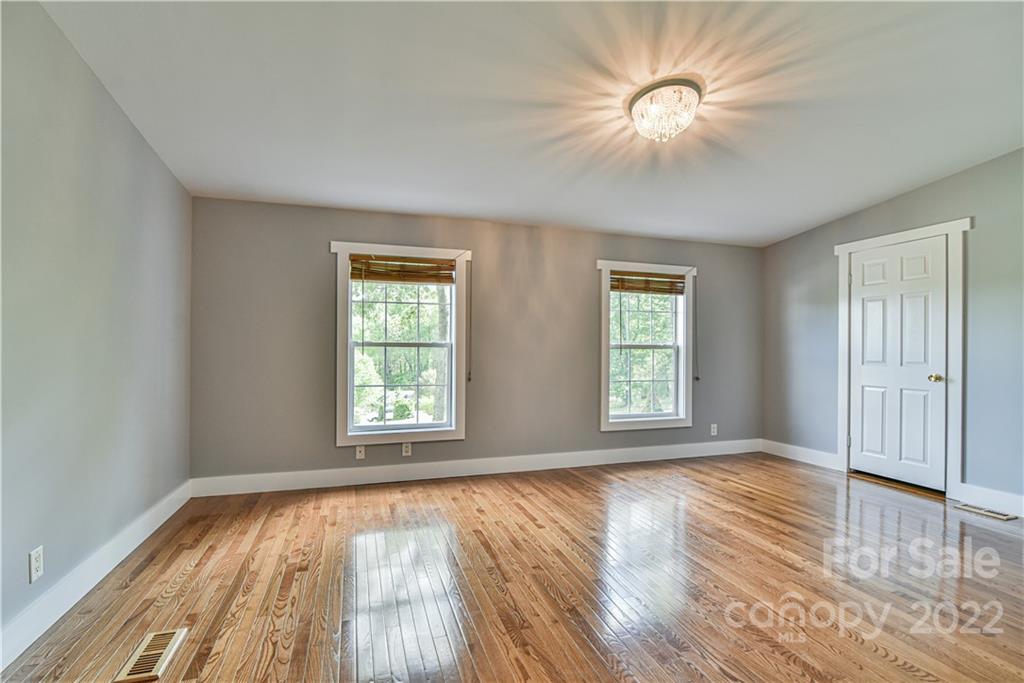 29 Jackson View Road Asheville, NC 28806 - Photo 15 of 31 Gallery Image 15