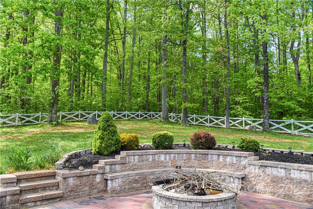 29 Jackson View Road Asheville, NC 28806 - Photo 4 of 31 Gallery Image 4
