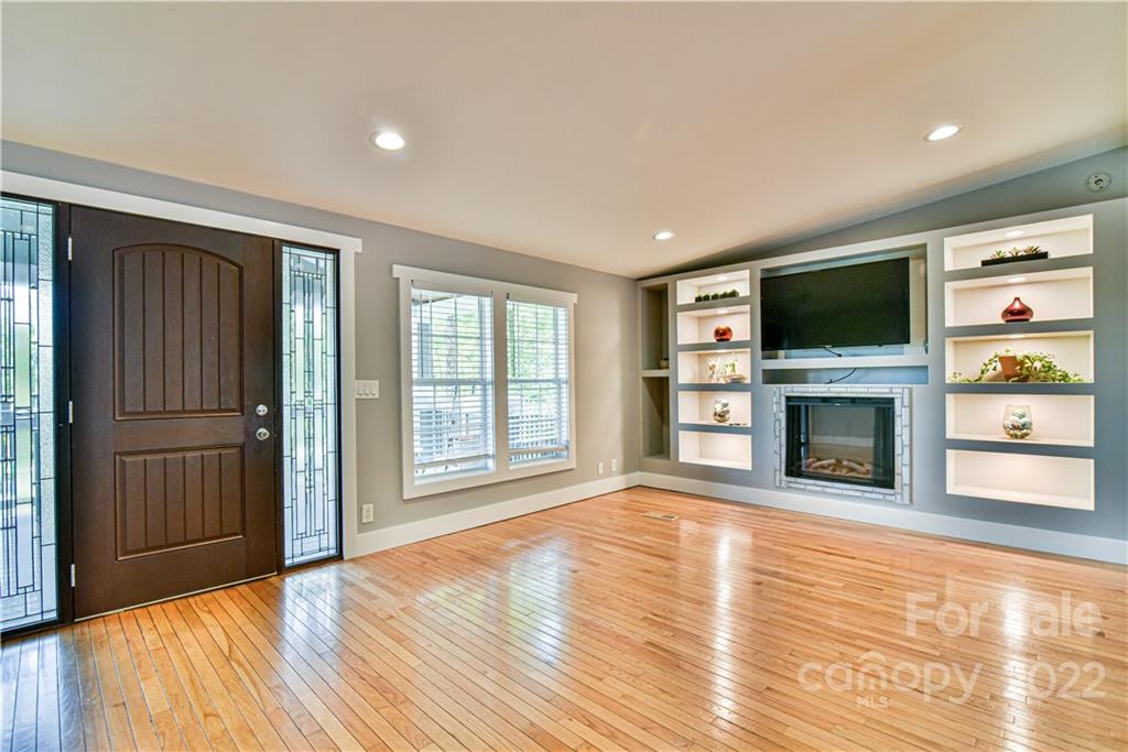 29 Jackson View Road Asheville, NC 28806 - Photo 5 of 31 Gallery Image 5