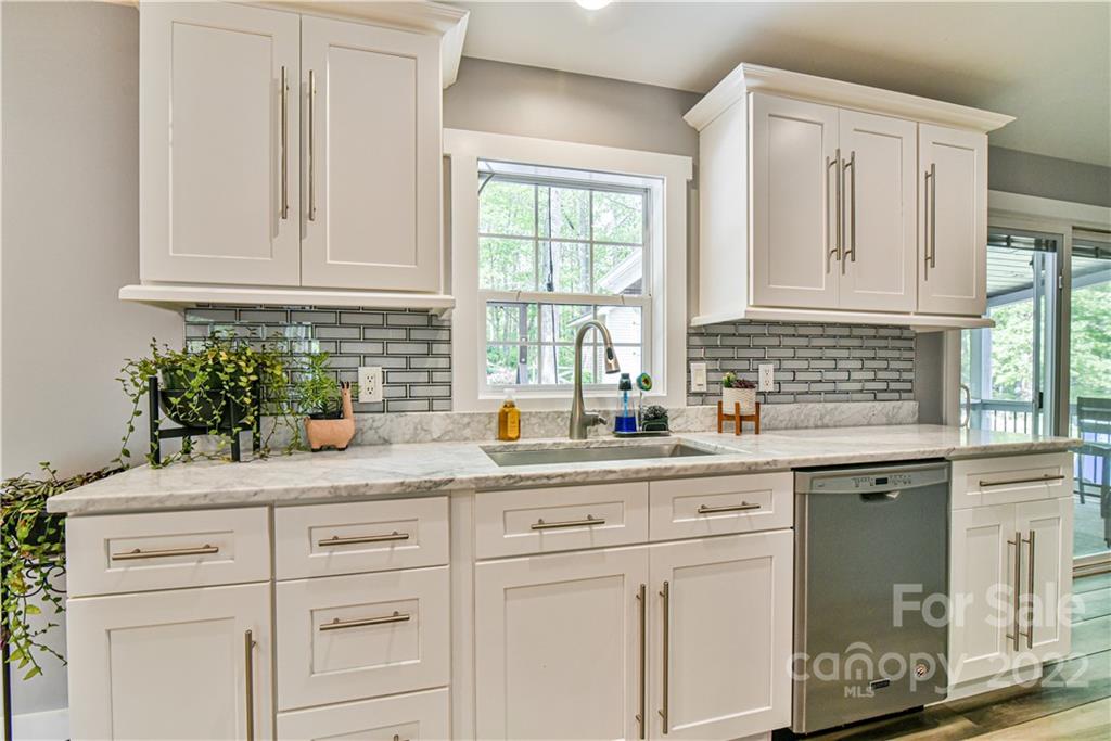 29 Jackson View Road Asheville, NC 28806 - Photo 8 of 31 Gallery Image 8