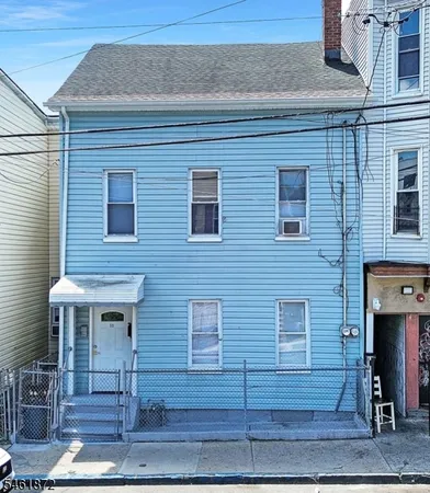 $1,750 | 50 Oak Street, Unit 1, Paterson, NJ 07501