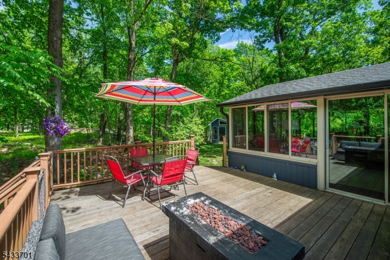 37 Green Road Sparta, NJ 07871 - Photo 9 of 49