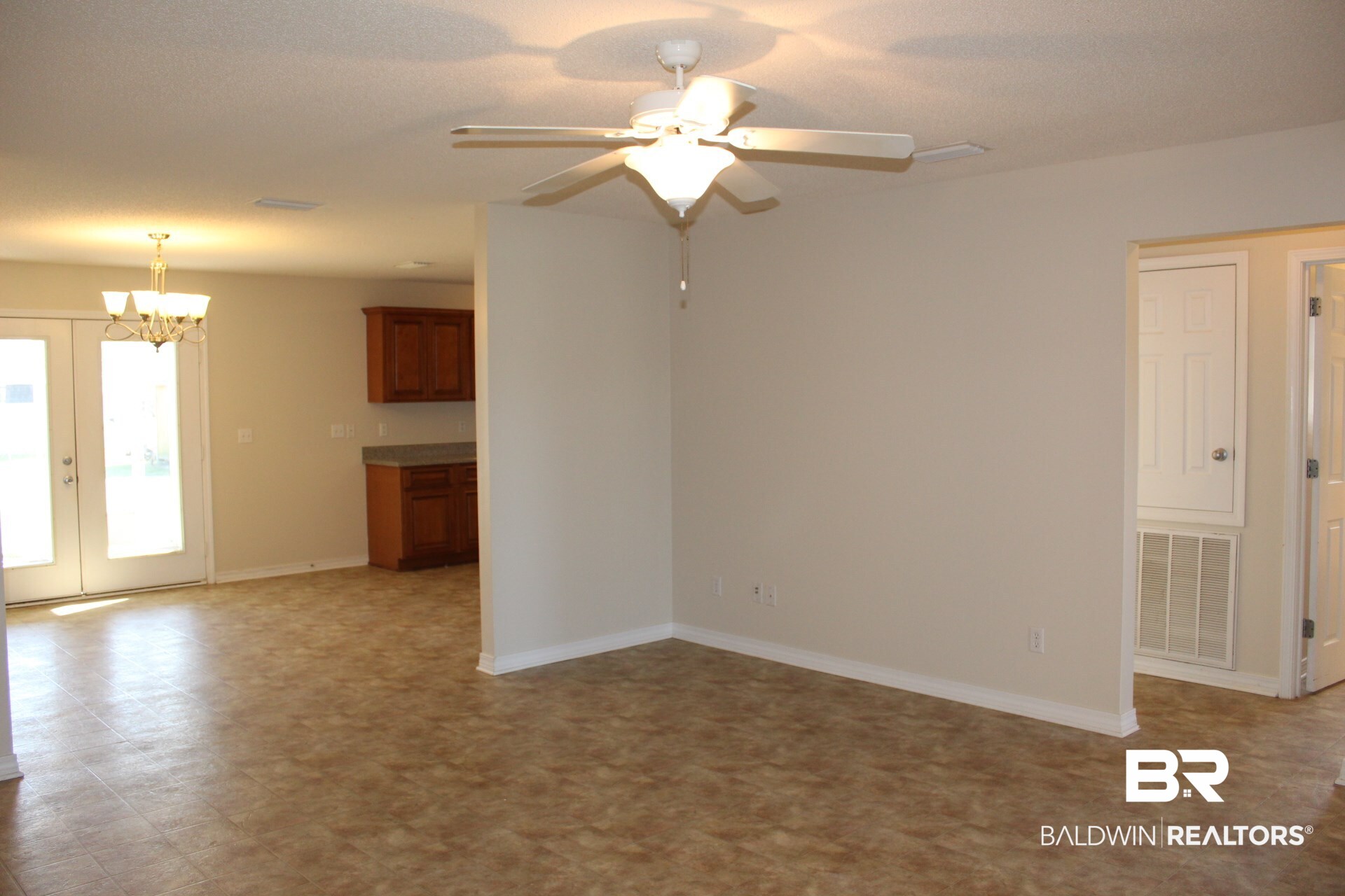 17717 East View Loop Foley, AL 36535 - Photo 3 of 19 Living Room