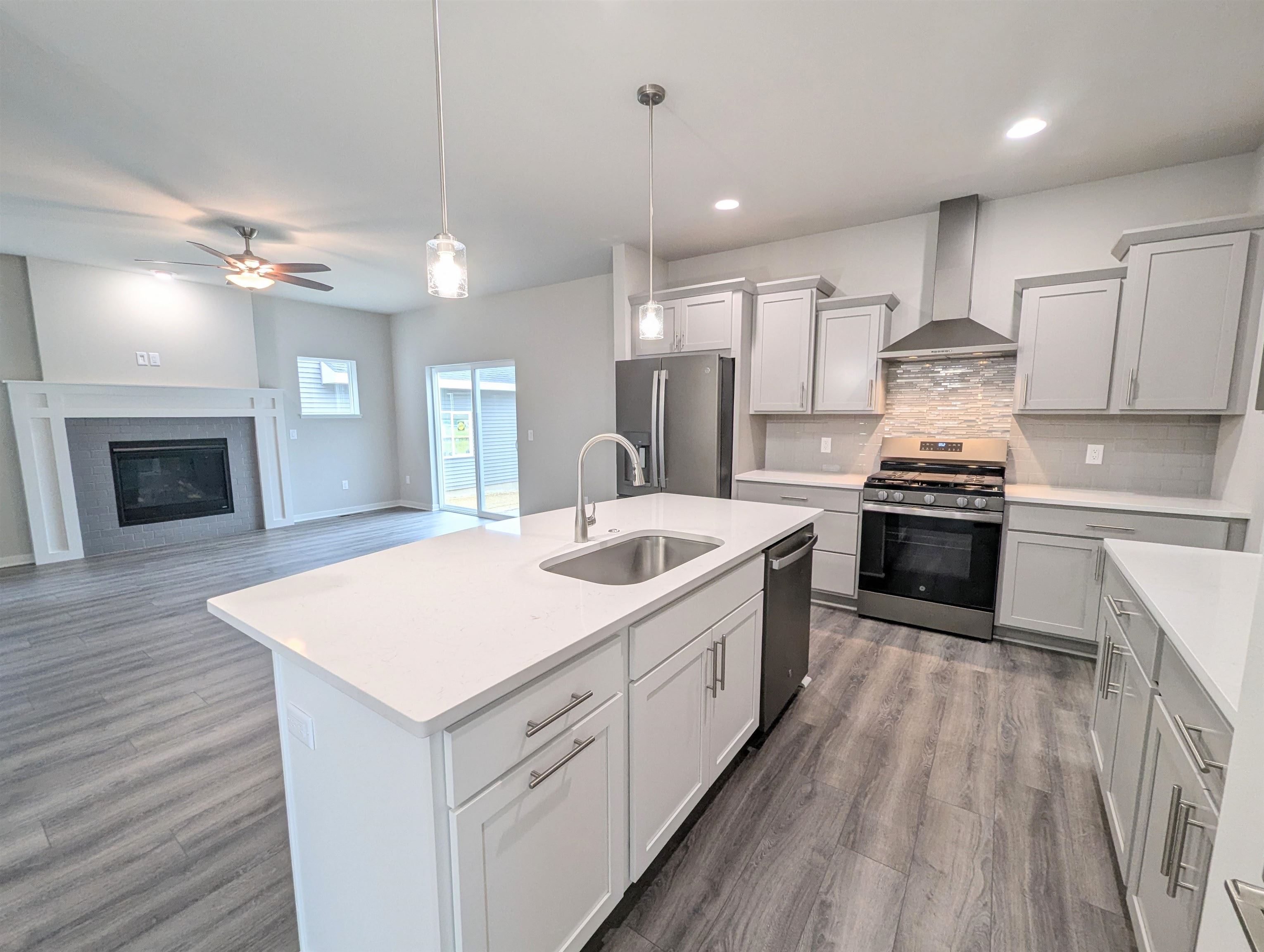 4812 Romaine Road Fitchburg, WI 53711 - Photo 10 of 38