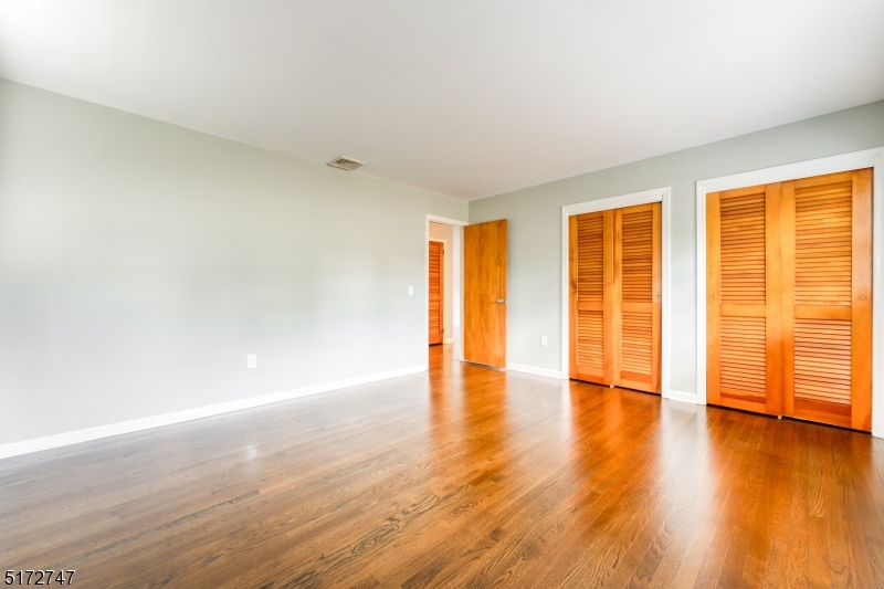 69 Cedar Grove Road Somerville, NJ 08876 - Photo 11 of 28