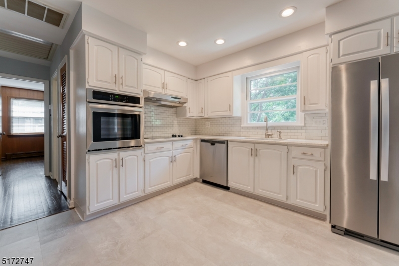 69 Cedar Grove Road Somerville, NJ 08876 - Photo 6 of 28