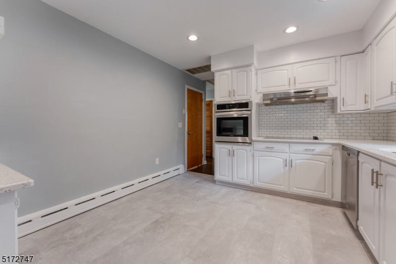 69 Cedar Grove Road Somerville, NJ 08876 - Photo 8 of 28