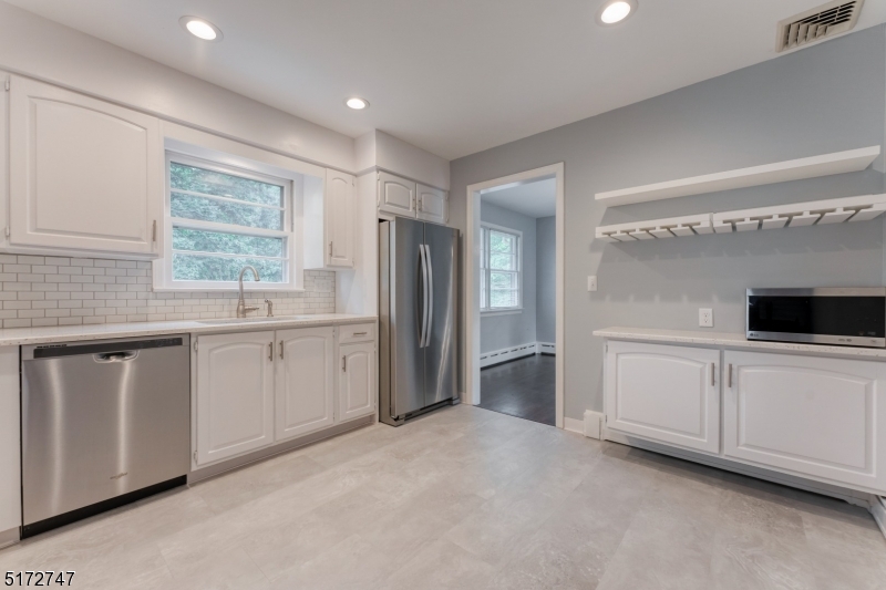 69 Cedar Grove Road Somerville, NJ 08876 - Photo 9 of 28