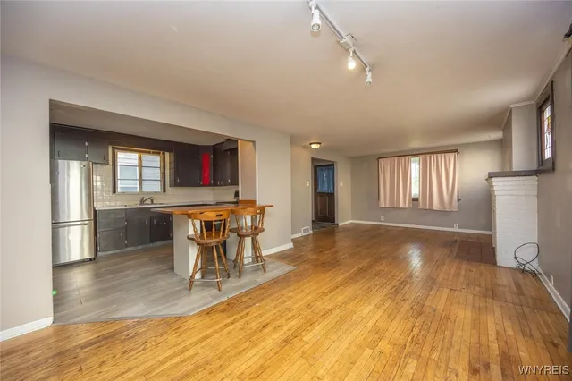 $1,500 | 567 Auburn Avenue, Buffalo, NY 14222