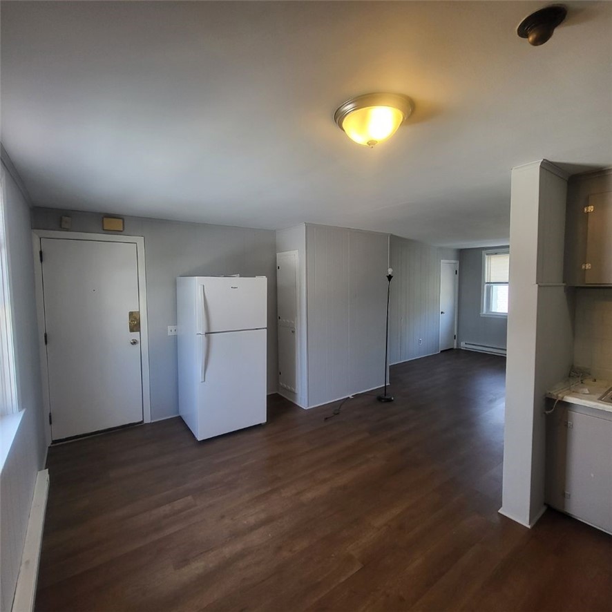 62 Kilvert Street, Unit 4 Warwick, RI 02886 - Photo 3 of 9