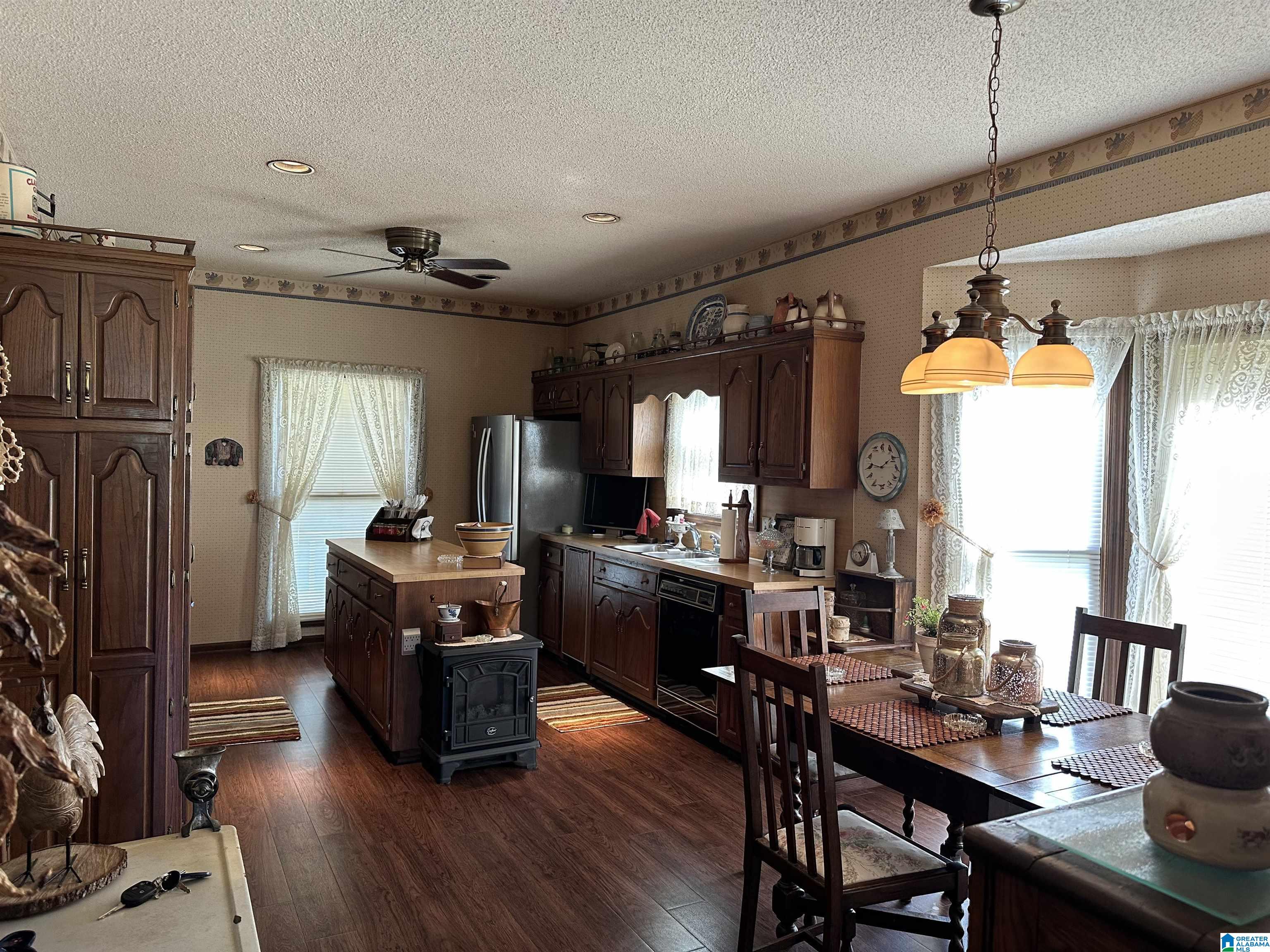 551 Drake Avenue Bessemer, AL 35020 - Photo 13 of 50