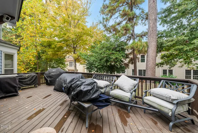 $550,000 | 116 East Laurenbrook Court, Cary, NC 27518