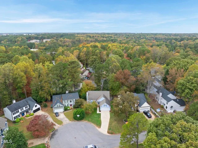 $550,000 | 116 East Laurenbrook Court, Cary, NC 27518