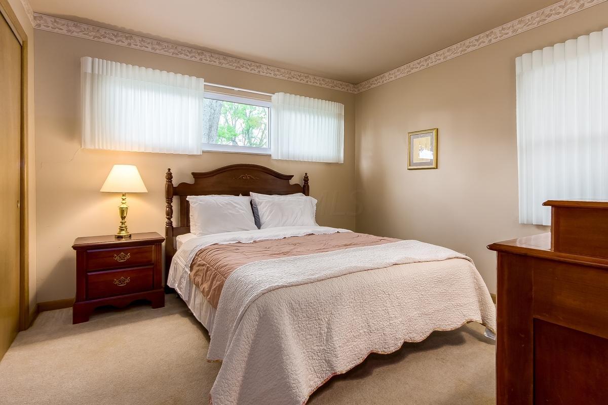 3879 Mountview Road Upper Arlington, OH 43220 - Photo 4 of 26 Gallery Image 4