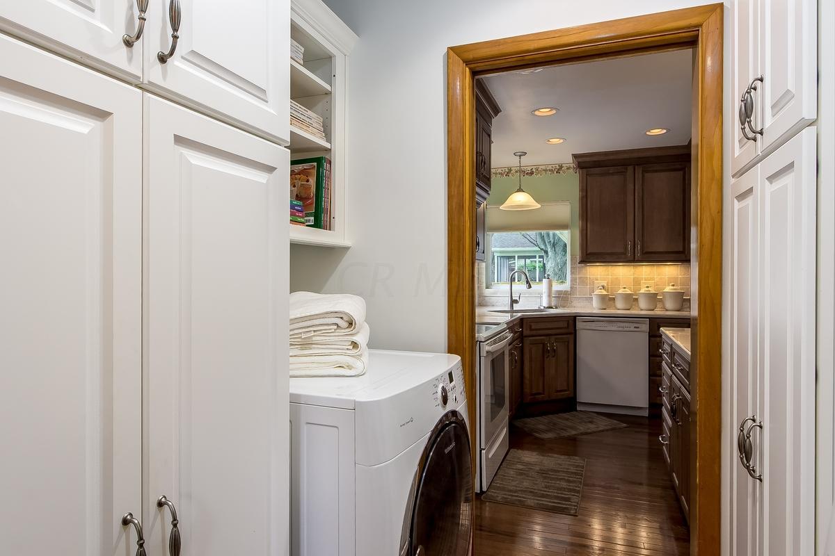 3879 Mountview Road Upper Arlington, OH 43220 - Photo 7 of 26 Gallery Image 7