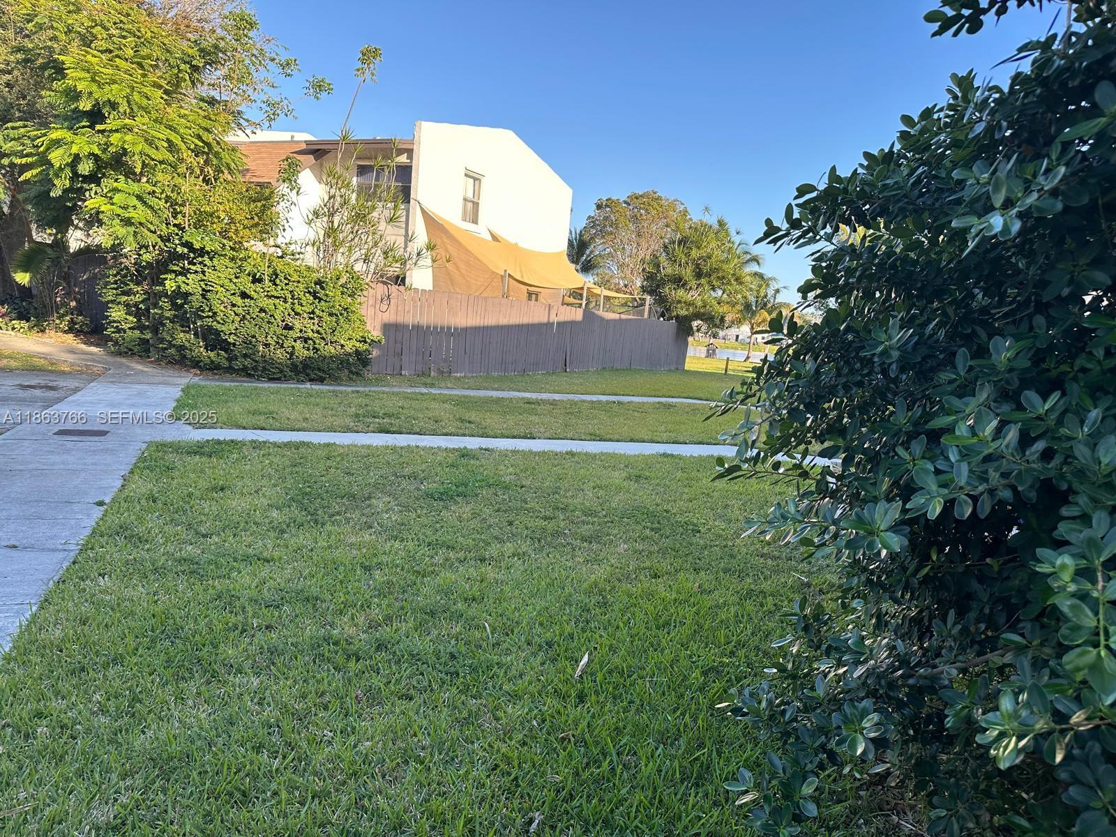 11208 Southwest 67th Terrace Miami, FL 33173 - Photo 12 of 33 a view of a park