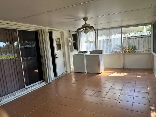 a view of entryway and hall