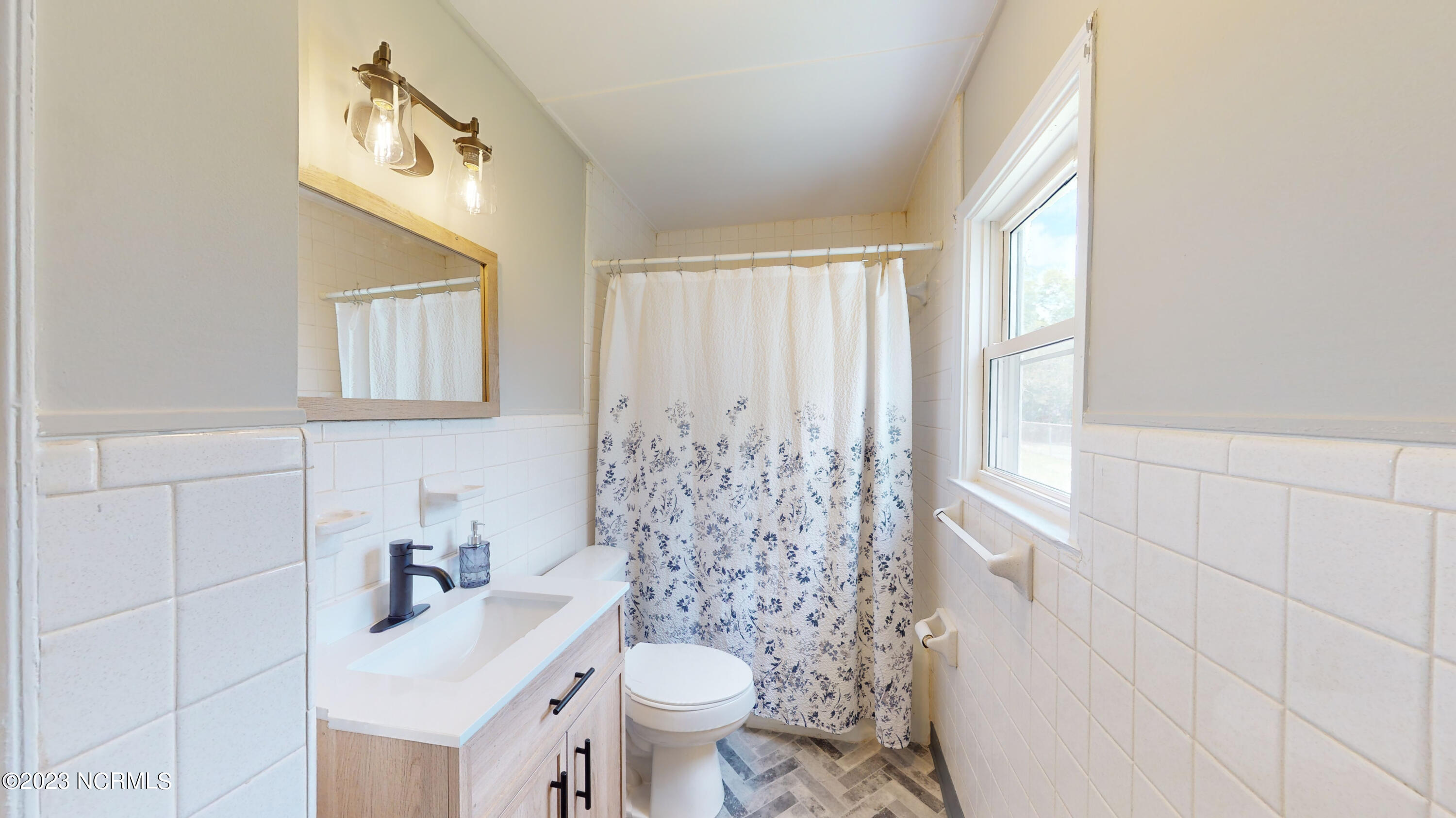 124 Queens Road Jacksonville, NC 28540 - Photo 24 of 34 124-Queens-06142023_064049