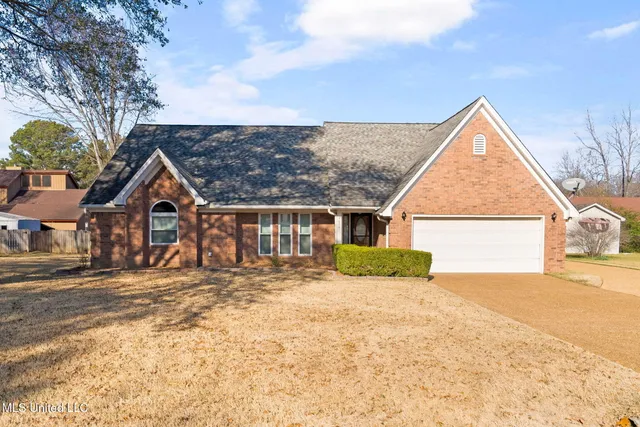 $325,000 | 4020 Maryan Court, Nesbit, MS 38651